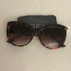 NWT Loft oversized tortoise cat sunglasses.